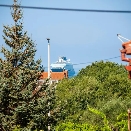 アパート Eda ロヴィニ