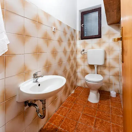 Eda Apartment *